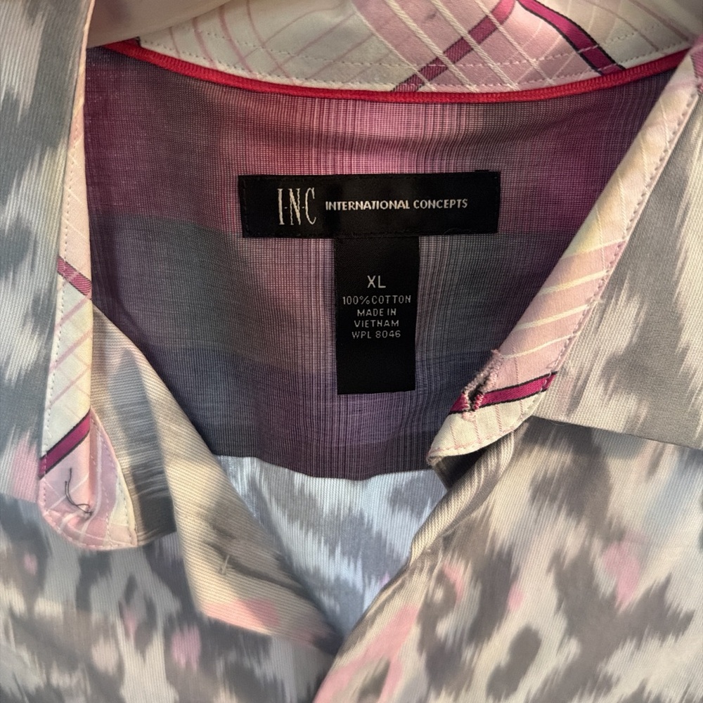 INC International Concepts Men's Patterned Shirt in Gray and Pink